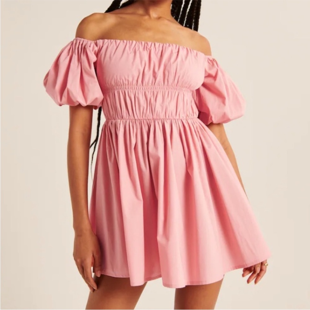 Abercrombie & Fitch Puff Sleeve Smocked Mini Dress NWT Pink Coral Small. Cottage